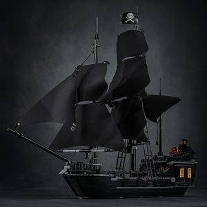 BLACK PIRATE SHIP | 804 pieces