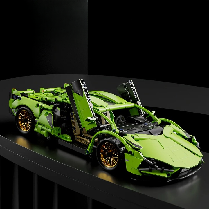 GREEN ITALIAN SUPERCAR 1:14 | 1200 pieces