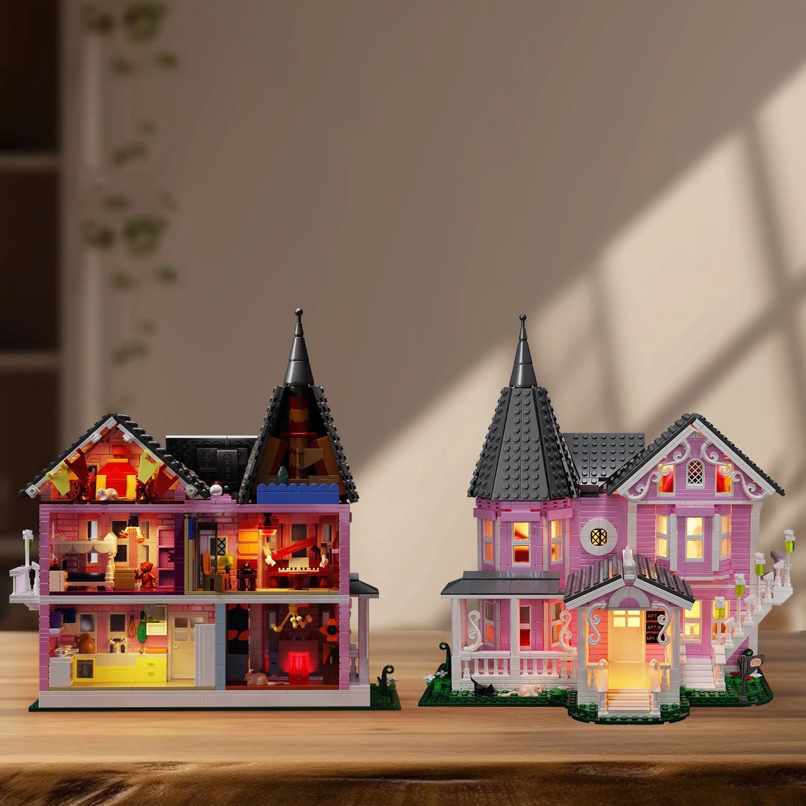 SPOOKY PINK HOUSE | 1349 pieces